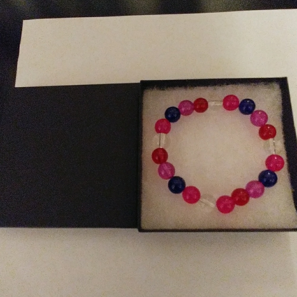 🔥CLEARANCE! Rainbow Crystal Bracelet - Picture 7 of 8